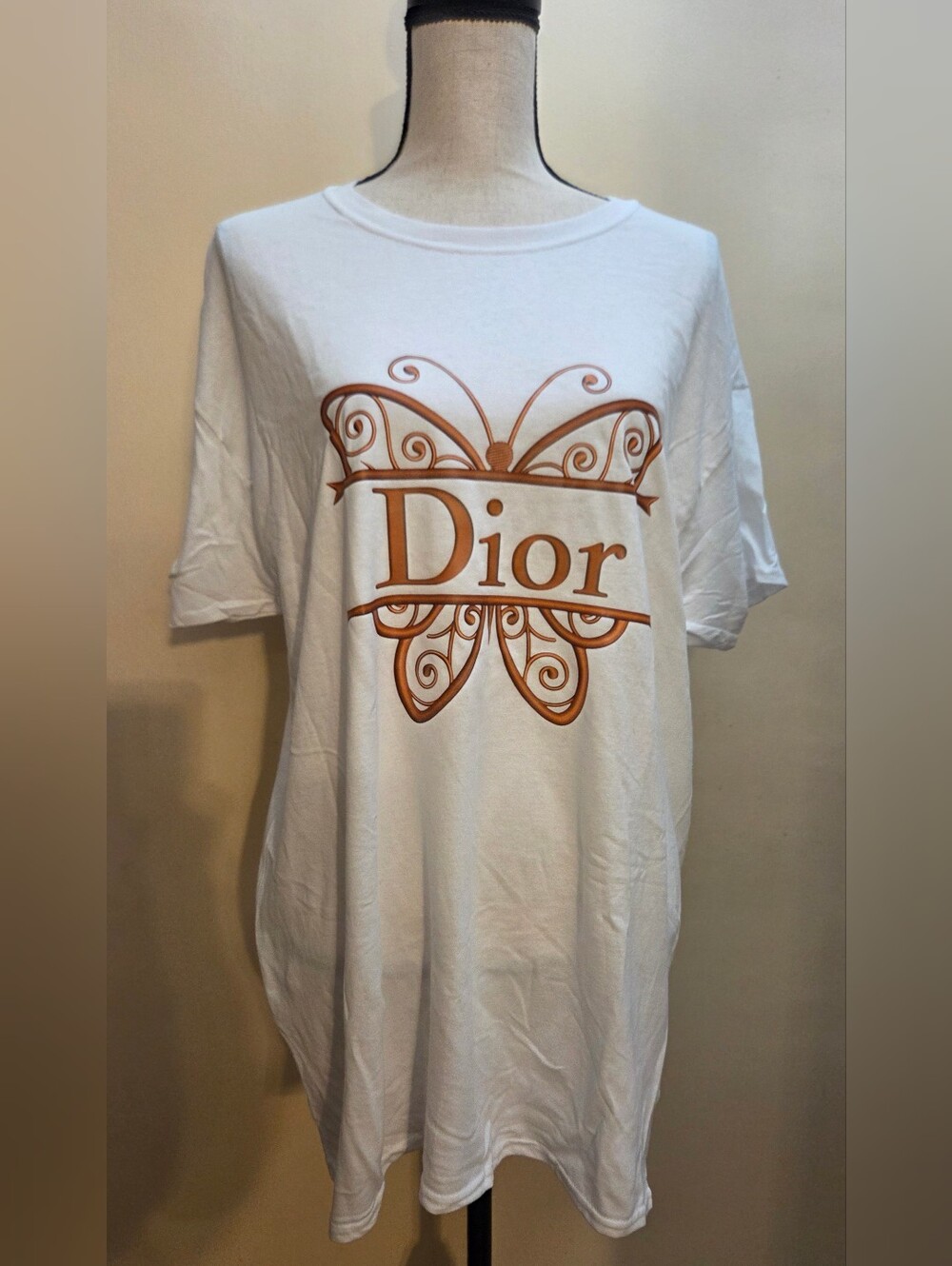 NWOT Butterfly Logo White Fashion T-Shirt